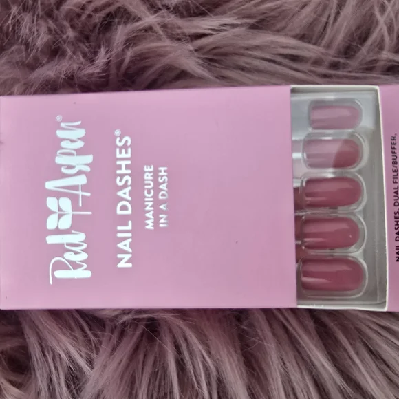 Nail Dashes - Rosa + Raspberries - Picture 4 of 6